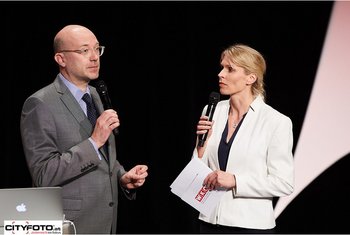 Franz Kühmayer im Gespräch mit Moderatorin Sabine Lindorfer.